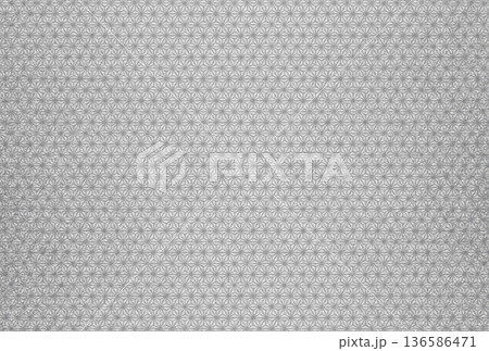 キラキラ輝く繊細な銀色の模様に灰色の麻の葉柄を重ねた背景画像6 136586471