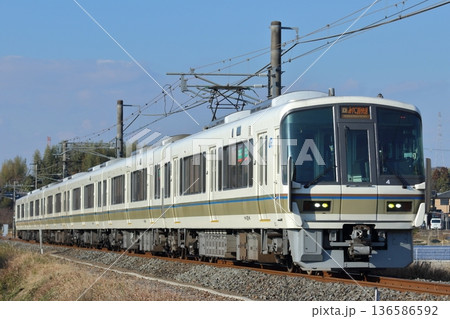 西日本旅客鉄道 JR西日本 221系 西日本旅客鉄道 JR西日本 221系 136586592