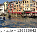 運河のある町 136586642