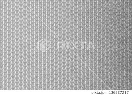 キラキラ輝く繊細な銀色の模様に灰色の青海波柄を重ねた背景画像14 136587217