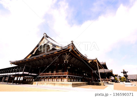 京都府　東本願寺・阿弥陀堂（重要文化財） 京都市 下京区 常葉町　2022年2月 136590371