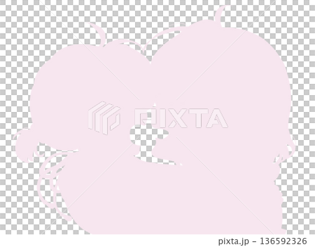 幸せそうに抱き合う女性と女の子　シルエット 136592326