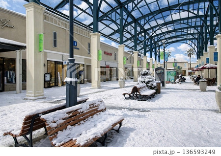 あみプレミアム・アウトレット　雪景色 136593249