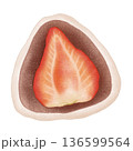 和菓 - いちご大福の断面イラスト正面 136599564