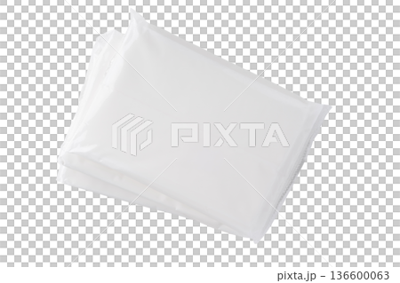 透明背景（png）にポケットティッシュ 136600063