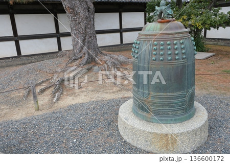二条城の釣鐘 136600172