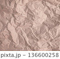 くしゃくしゃの紙のテクスチャ素材 136600258