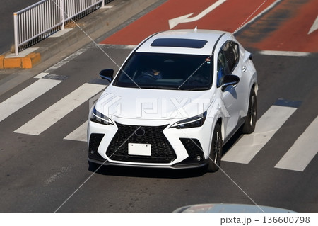 白い国産スポーツカー イメージ 白い国産スポーツカー イメージ 136600798