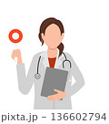 白衣を着た女性 136602794
