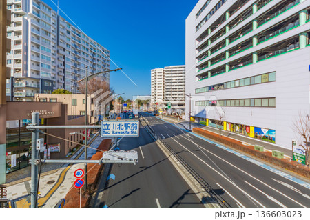 東京都の都市風景 多摩モノレール立川北駅から立川北駅前交差点方向 東京都の都市風景 多摩モノレール立川北駅から立川北駅前交差点方向 136603023