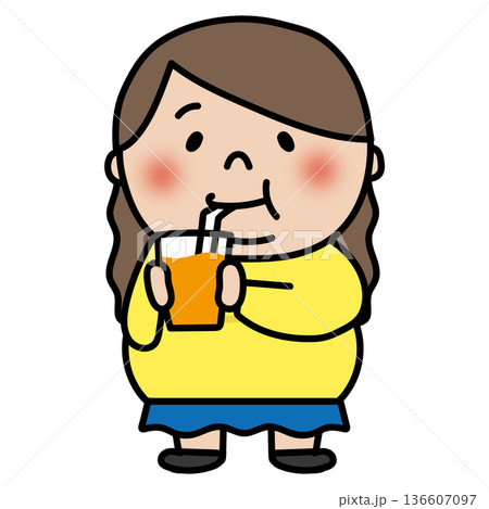 ジュースを飲むぽっちゃりしたロングヘアの子供(女の子) ジュースを飲むぽっちゃりしたロングヘアの子供(女の子) 136607097