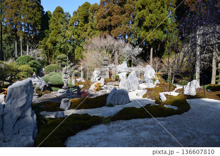 不動山寺と日本庭園 不動山寺と日本庭園 136607810