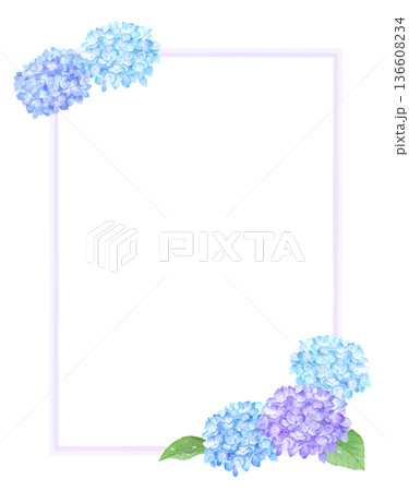 水彩で描いた雨粒のあるアジサイのフレーム 136608234