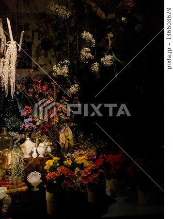 夜のお花屋さん 夜のお花屋さん 136608629