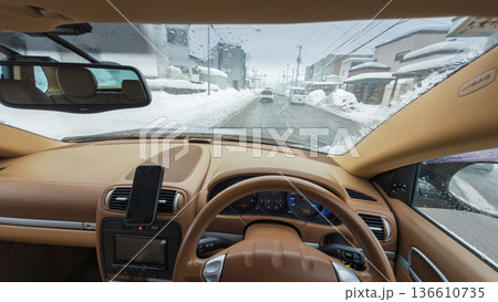 冬道の運転(POV撮影) 冬道の運転(POV撮影) 136610735