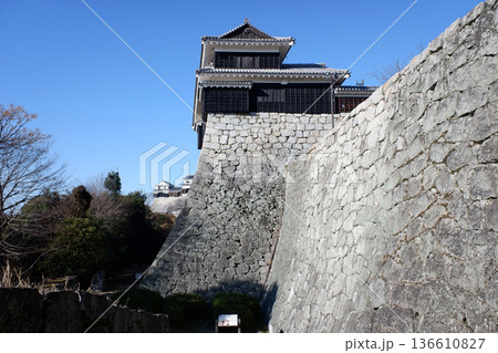 愛媛県 松山城・太鼓櫓と石垣 愛媛県 松山城・太鼓櫓と石垣 136610827