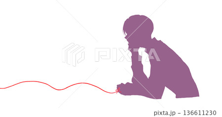 運命の赤い糸を結んだ背中合わせの寂し気な男性　頬杖　シルエット 136611230
