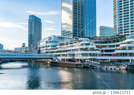 【神奈川県】綺麗な空が広がる横浜ベイクォーター 【神奈川県】綺麗な空が広がる横浜ベイクォーター 136611751