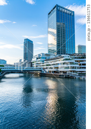 【神奈川県】綺麗な空が広がる横浜ベイクォーター 136611753