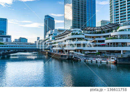 【神奈川県】綺麗な空が広がる横浜ベイクォーター 136611758