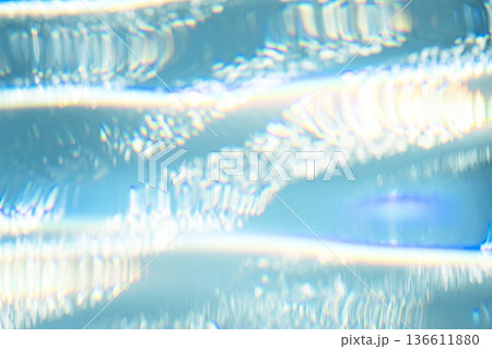 カラフルな水面模様がつくる夏色のイメージ 136611880