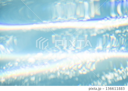 カラフルな水面模様がつくる夏色のイメージ カラフルな水面模様がつくる夏色のイメージ 136611883