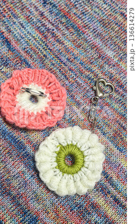 Knitted flowers and circles suitable for home decor, fashion, or textiles. Knitted flowers and circles suitable for home decor, fashion, or textiles. 136614279