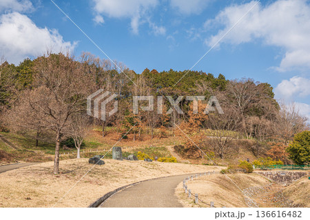 キトラ古墳四神の広場　奈良県明日香村 136616482