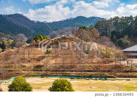 キトラ古墳四神の広場　奈良県明日香村 136616493