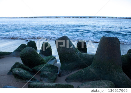 海岸のブロック 海岸のブロック 136617963
