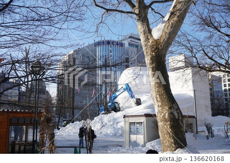 札幌雪祭り2026雪像取り壊し風景 136620168