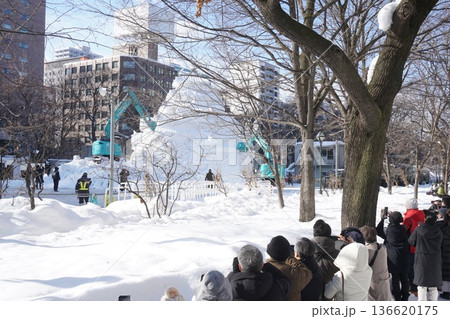 札幌雪祭り2026雪像取り壊し風景 136620175