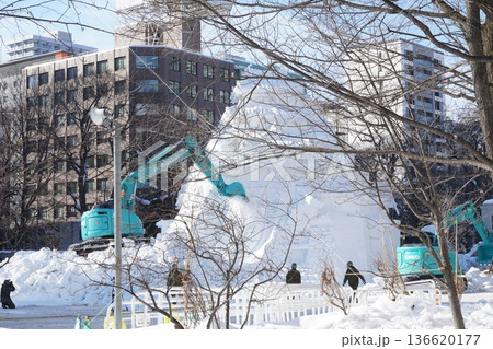 札幌雪祭り2026雪像取り壊し風景 136620177
