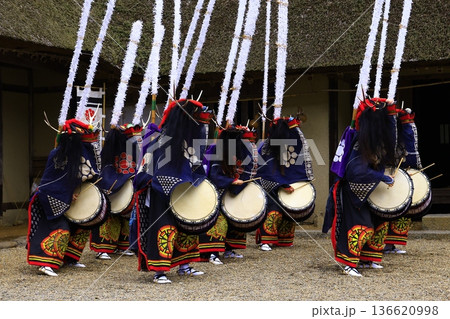 岩手県民俗芸能公演　鹿踊り 136620998