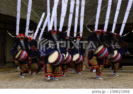 岩手県民俗芸能公演　鹿踊り 136621008