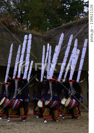 岩手県民俗芸能公演　鹿踊り 136621126