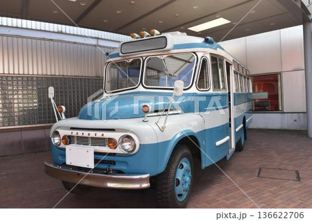 ボンネットバス 136622706