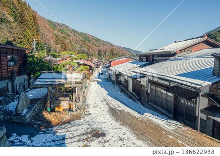 雪景色の奈良井宿【木曽路】 雪景色の奈良井宿【木曽路】 136622938