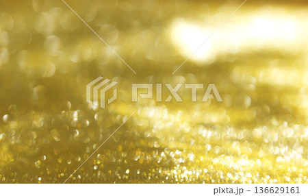 golden bokeh background 136629161