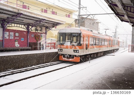 雪に包まれた駅 雪に包まれた駅 136630169