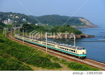 信越本線を走る485系快速くびきの6両 136630580