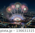 花火と夜景 136631315