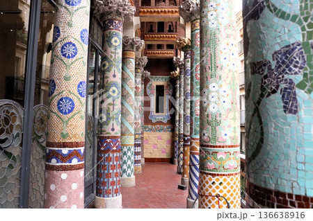 世界遺産　カタルーニャ音楽堂　バルコニー　バルセロナ　スペイン　ヨーロッパ 136638916