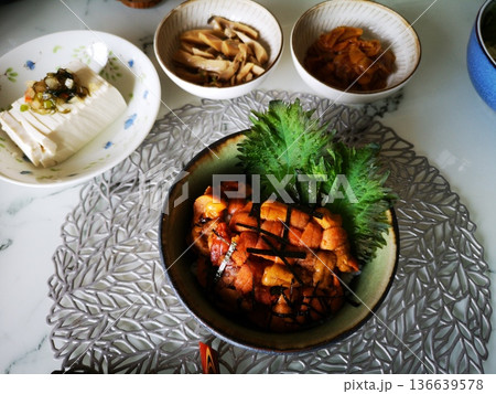 自宅でウニ丼 136639578