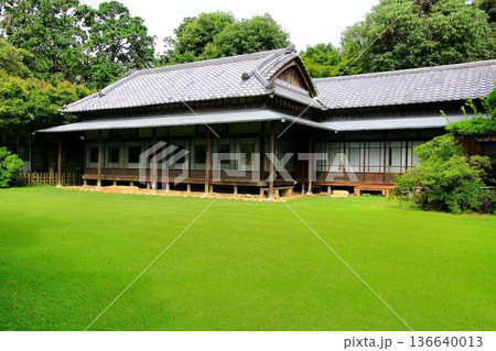 明治末期に建てられた旧館林藩主に係わりの深い建物… 『旧秋元別邸』 136640013