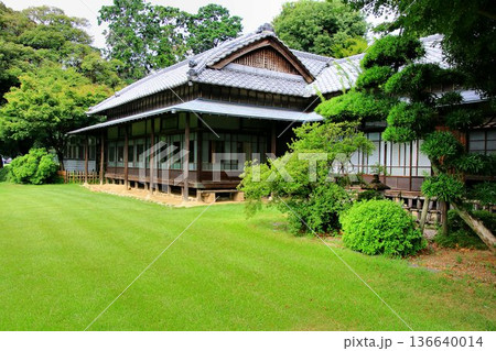 明治末期に建てられた旧館林藩主に係わりの深い建物… 『旧秋元別邸』 明治末期に建てられた旧館林藩主に係わりの深い建物… 『旧秋元別邸』 136640014