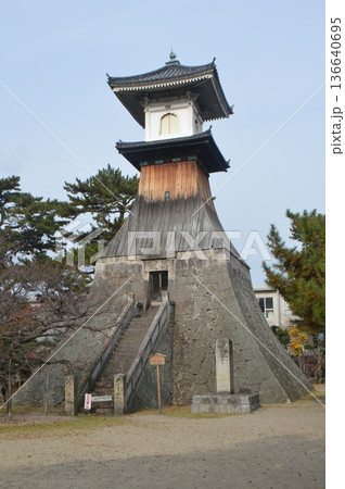 高灯篭（香川県仲多度郡琴平町361） 136640695