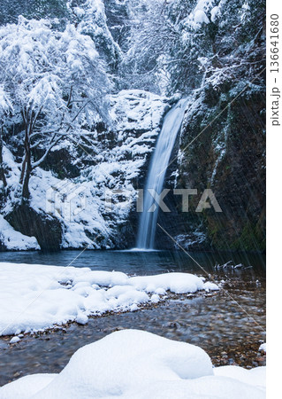 横谷峡（冬）：白滝 136641680