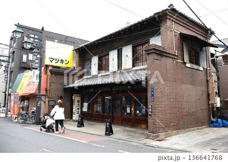 旧米屋商家「板五米店」（東京都板橋区仲宿） 136641768