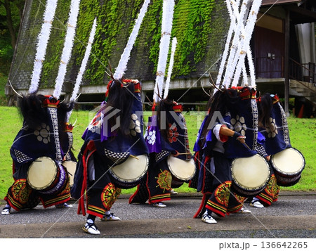 岩手県民俗芸能公演　鹿踊り 136642265